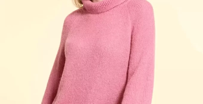 Fashionable-Women's-Sweaters